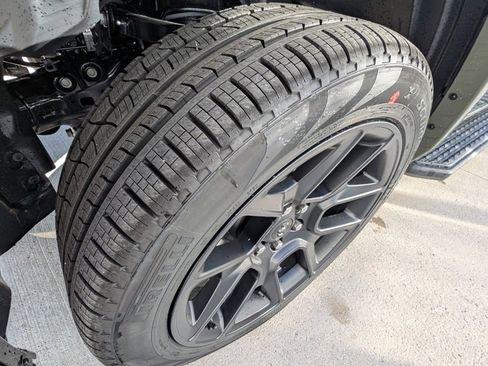 New 2026 RAM 1500 Laramie w/ Night Edition image 42