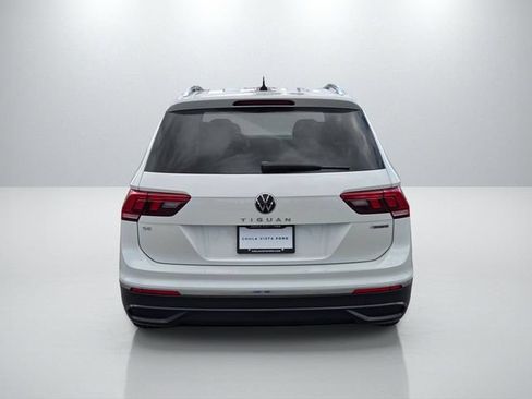 Used 2023 Volkswagen Tiguan SE AWD/4WD image 5