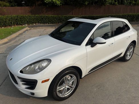 Used 2016 Porsche Macan S image 16
