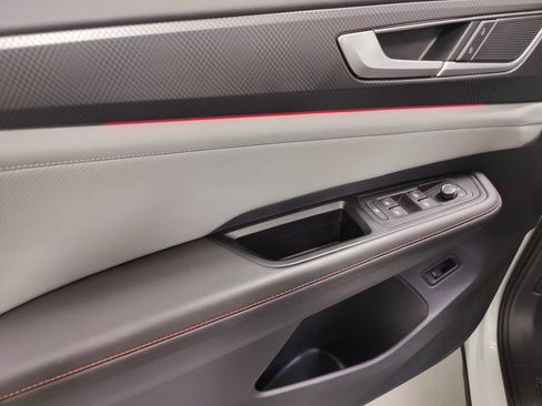 Used 2024 Volkswagen Atlas Peak Edition SEL image 31