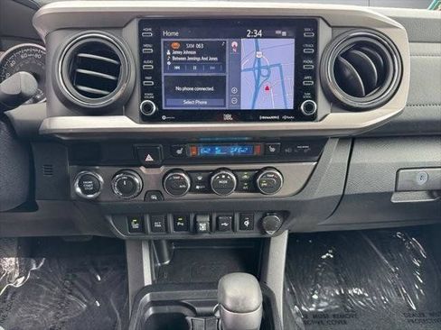 Certified 2022 Toyota Tacoma Limited AWD/4WD image 77