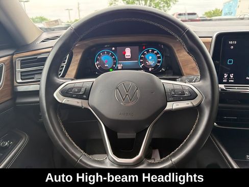 Used 2025 Volkswagen Atlas SE FWD image 17