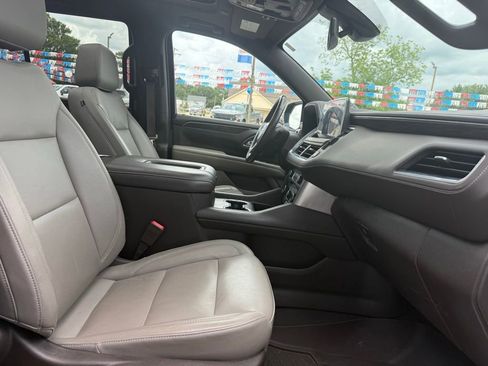 Used 2021 Chevrolet Tahoe LT w/ LT Signature Package RWD image 34