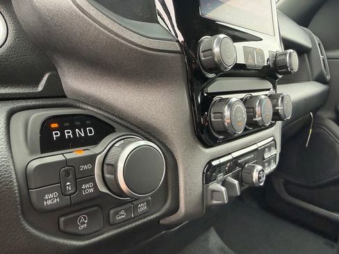 New 2026 RAM 1500 Express AWD/4WD image 21