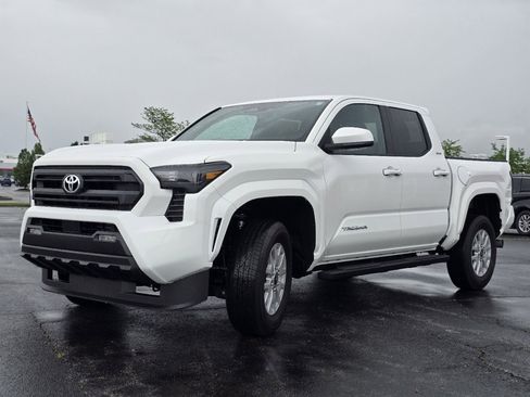 New 2026 Toyota Tacoma SR5 AWD/4WD image 11