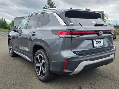 New 2025 Volkswagen Tiguan SE image 6