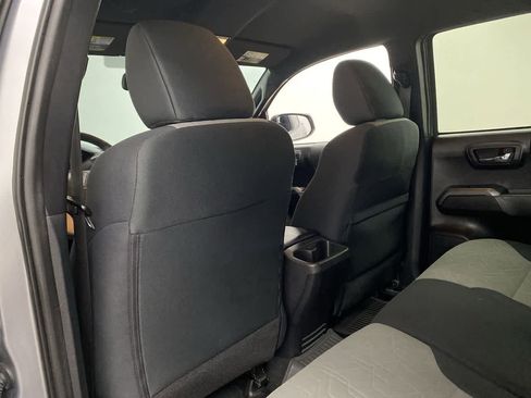 Used 2021 Toyota Tacoma TRD Off-Road image 15