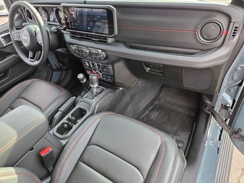 Used 2026 Jeep Gladiator Rubicon AWD/4WD image 20