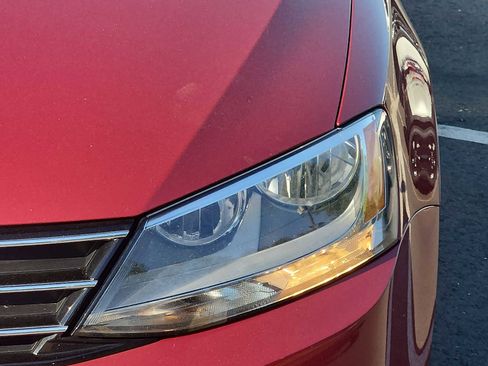 Used 2016 Volkswagen Jetta SE FWD image 9