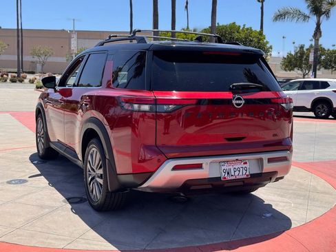 Certified 2023 Nissan Pathfinder SL w/ SL Premium Package FWD image 6