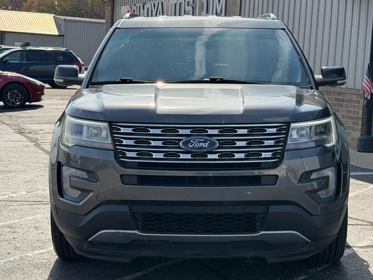 Used 2017 Ford Explorer XLT AWD/4WD image 8