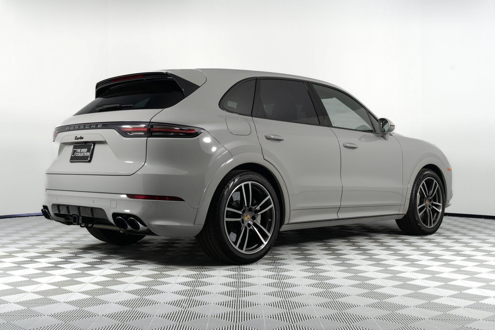 Used 2022 Porsche Cayenne Turbo AWD/4WD image 8