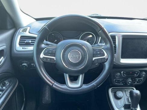 Used 2017 Jeep Compass Latitude w/ Popular Equipment Group AWD/4WD image 14