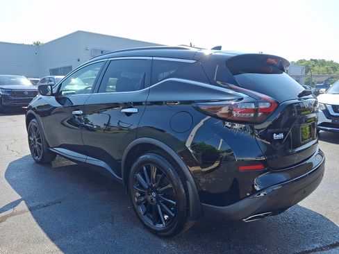 Used 2023 Nissan Murano SV w/ SV Midnight Edition Package FWD image 4