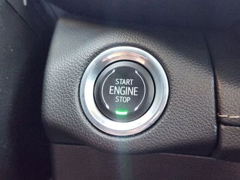 Used 2022 Buick Envision Essence w/ Safety Package image 21