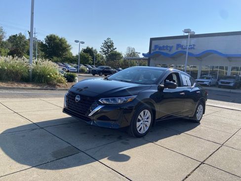 Used 2025 Nissan Sentra S FWD image 4