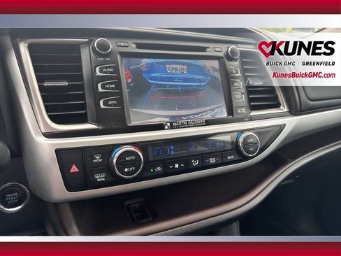 Used 2014 Toyota Highlander XLE AWD/4WD image 26