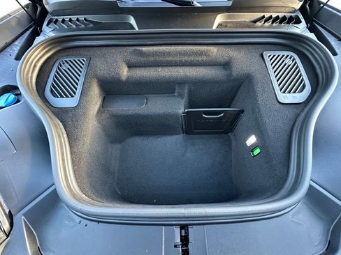 Certified 2025 Porsche Macan Electric image 42