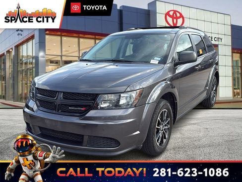 Used 2018 Dodge Journey SE w/ Blacktop Package FWD image 1