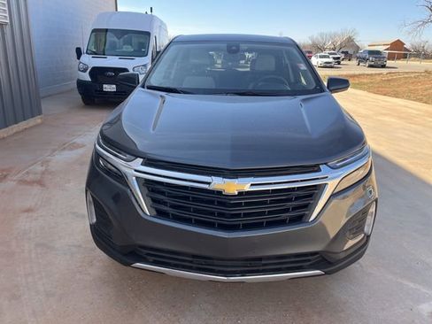 Used 2022 Chevrolet Equinox LT image 2