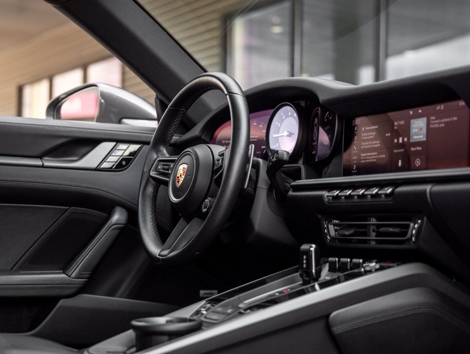 Certified 2020 Porsche 911 Carrera 4S AWD/4WD image 36