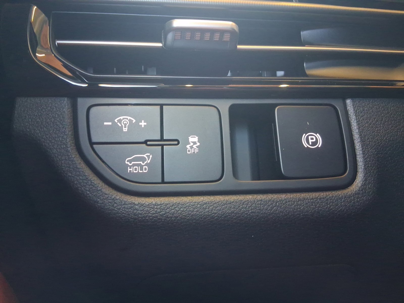 New 2026 Kia Sportage SX FWD image 14
