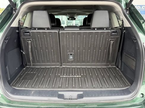 Used 2024 Toyota Highlander Limited AWD/4WD image 25
