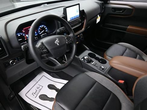 Used 2024 Ford Bronco Sport Outer Banks w/ Tech Package AWD/4WD image 18