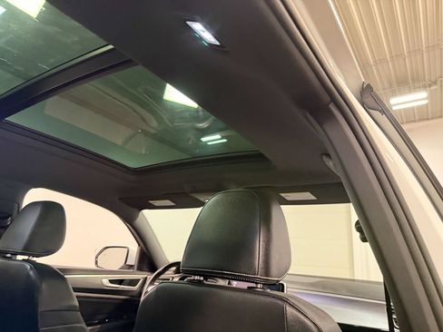 Used 2024 Volkswagen Atlas Cross Sport SE w/ Panoramic Sunroof Package AWD/4WD image 70