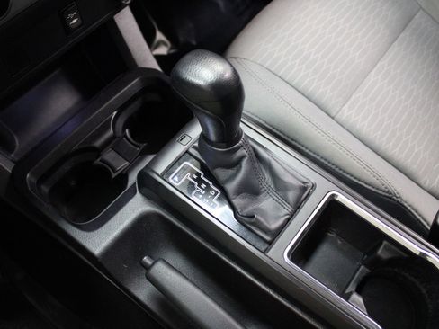 Used 2016 Toyota Tacoma SR w/ Towing Package image 32