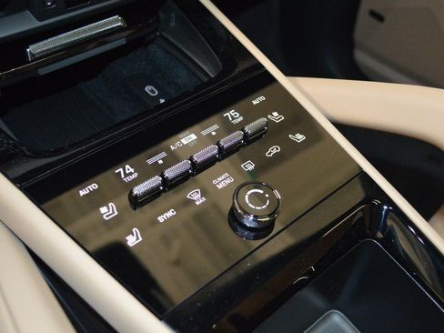 New 2026 Porsche Cayenne image 34