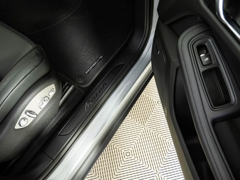 New 2026 Porsche Macan AWD/4WD image 26