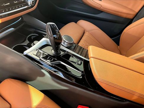 Used 2023 BMW 530i w/ Convenience Package image 17