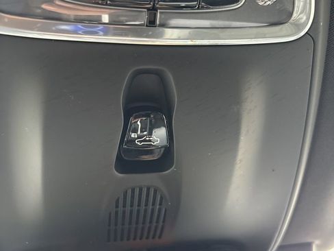 Used 2018 Volvo XC90 T6 R-Design w/ Convenience Package image 52