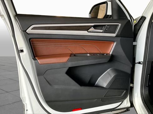 Used 2022 Volkswagen Atlas SE FWD image 21