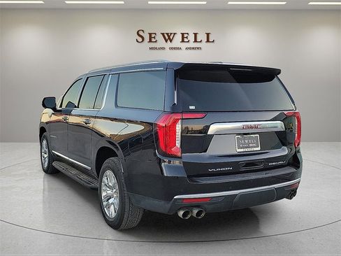 Used 2023 GMC Yukon XL Denali image 3