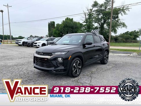 Used 2021 Chevrolet TrailBlazer RS w/ Convenience Package FWD image 3