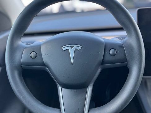 Used 2021 Tesla Model Y AWD image 24