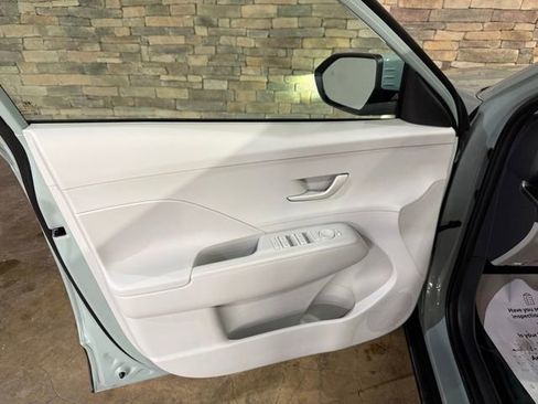 New 2026 Hyundai Kona SE image 8