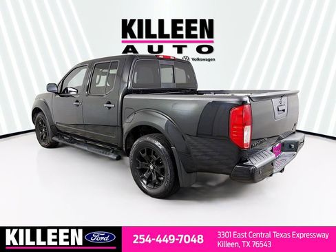 Used 2020 Nissan Frontier SV w/ Midnight Edition Floor Mats image 6