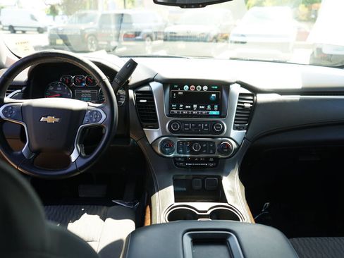 Used 2018 Chevrolet Tahoe LS AWD/4WD image 18