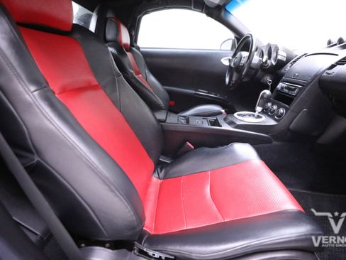 Used 2005 Nissan 350Z Touring image 11
