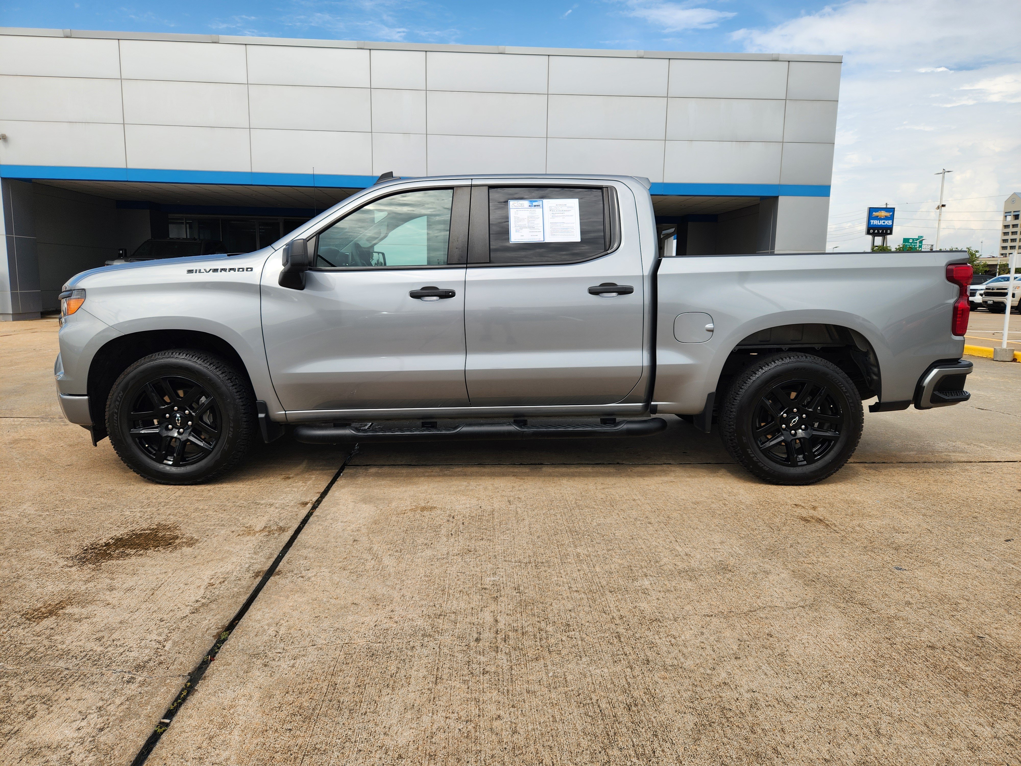 Used 2024 Chevrolet Silverado 1500 Custom w/ Turbomax Blackout Package RWD image 5