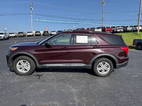 Certified 2023 Ford Explorer XLT w/ Equipment Group 202A AWD/4WD image 3