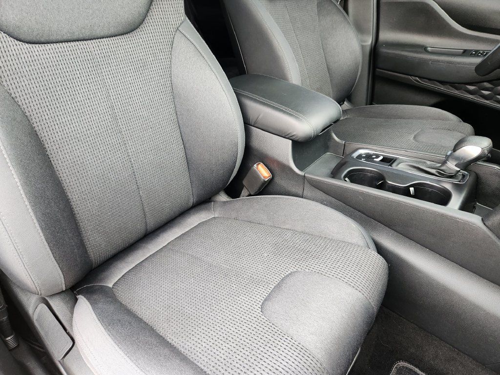 Used 2020 Hyundai Santa Fe SE AWD/4WD image 23