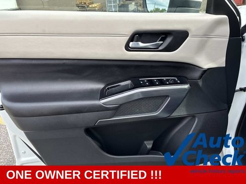 Certified 2023 Nissan Pathfinder SL AWD/4WD image 22