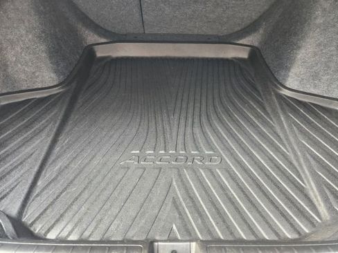 Used 2021 Honda Accord Touring image 32