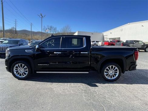 Used 2022 GMC Sierra 1500 Denali image 2
