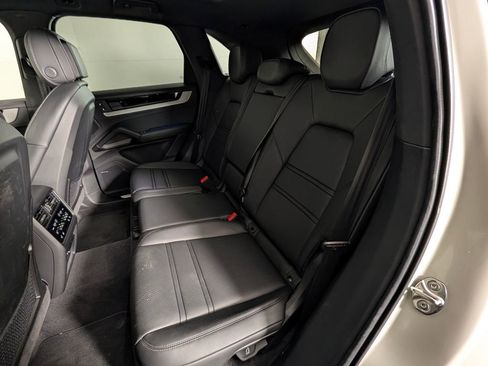 Used 2026 Porsche Cayenne S AWD/4WD image 24