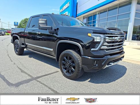Certified 2025 Chevrolet Silverado 2500 High Country w/ High Country Premium Package AWD/4WD image 1